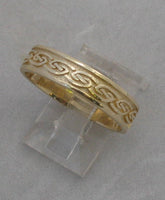 LR501 - 9ct yellow gold Celtic knot ring