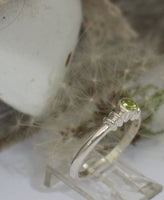 LR309 Natural Peridot Ring Handcrafted in Sterling 925 Silver