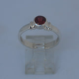 LR321 Classic set Garnet and sterling silver ring