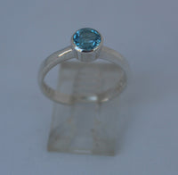 LR487 Classic set Blue Topaz and sterling silver ring